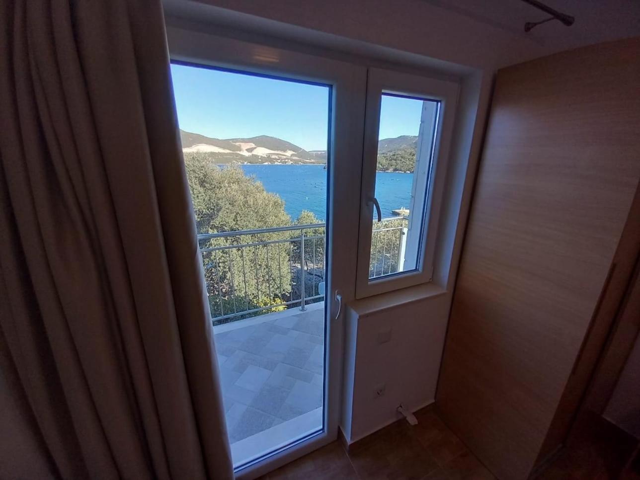 Apartments By The Sea Kabli, Peljesac - 10225 Brijesta Exterior photo