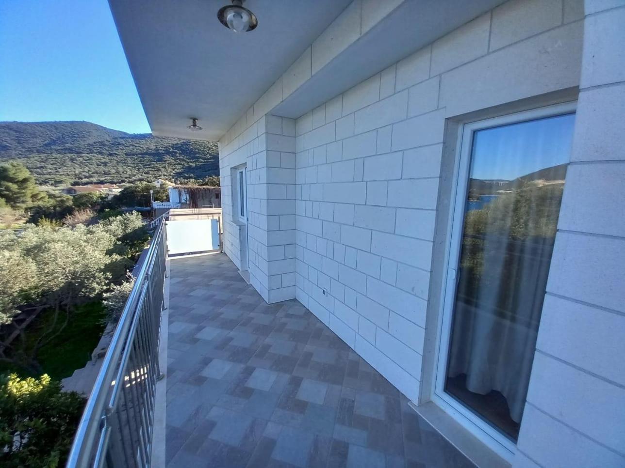 Apartments By The Sea Kabli, Peljesac - 10225 Brijesta Exterior photo